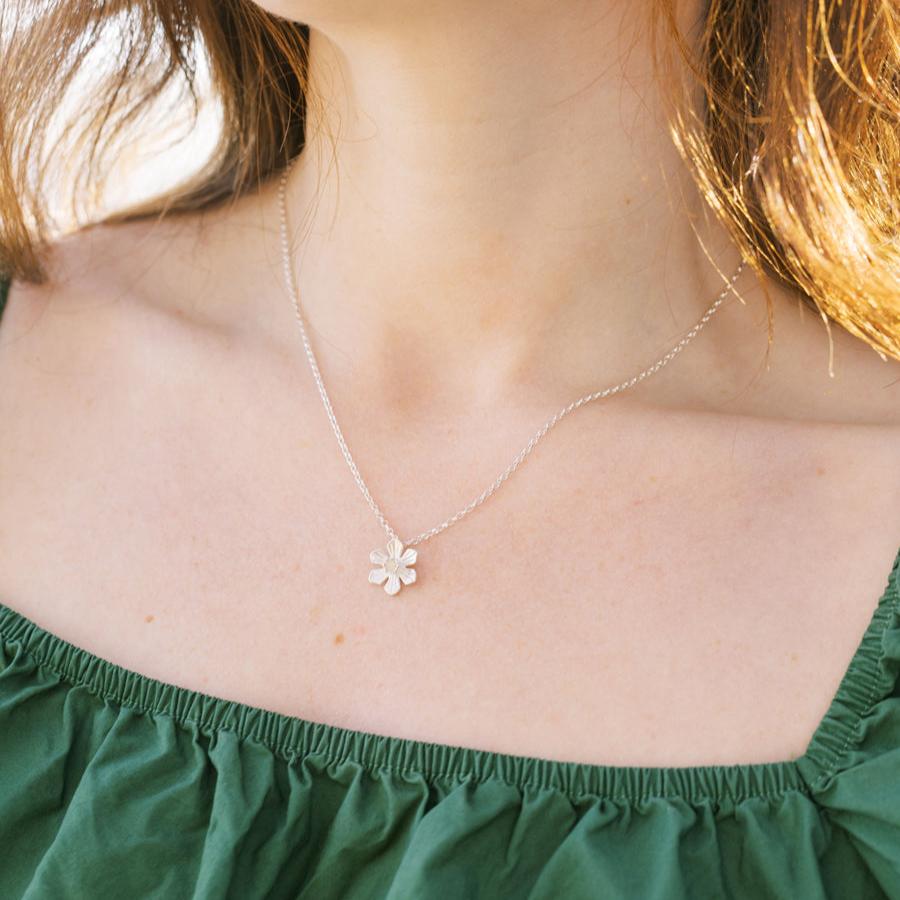Large Silver Daffodil Necklace by Elin Mair