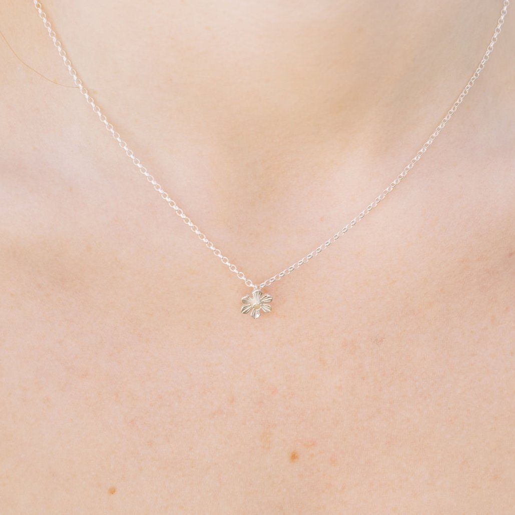 Small Silver Daffodil Necklace by Elin Mair