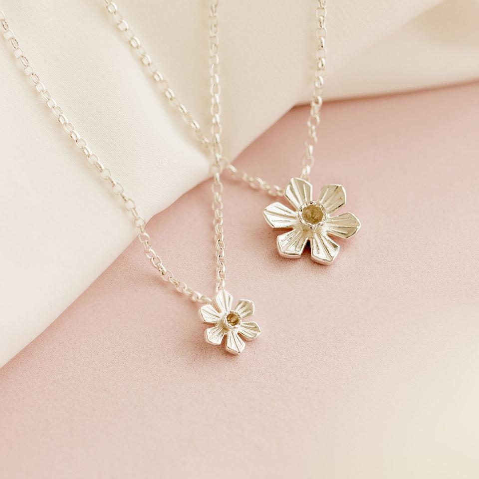 Large Silver Daffodil Necklace by Elin Mair