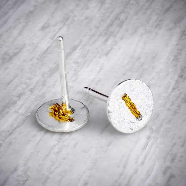 Tiny Silver studs sewn with Gold thread by Sara Bukumunhe. Image property of THE JEWELLERY MAKERS.-2