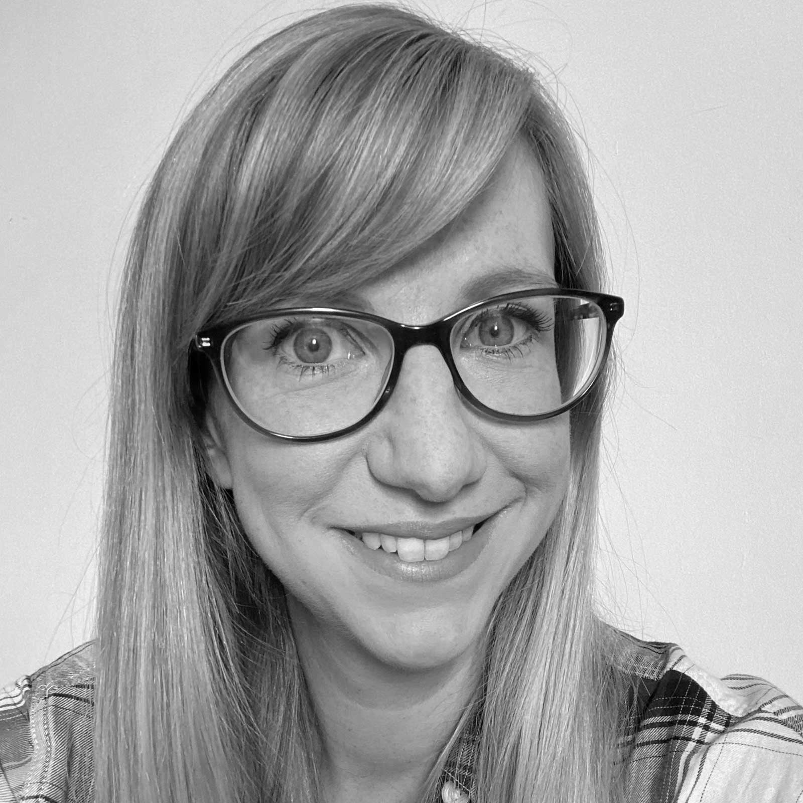Meet Laura Brookes | UK Independent Jewellery Maker – Emma White & The ...