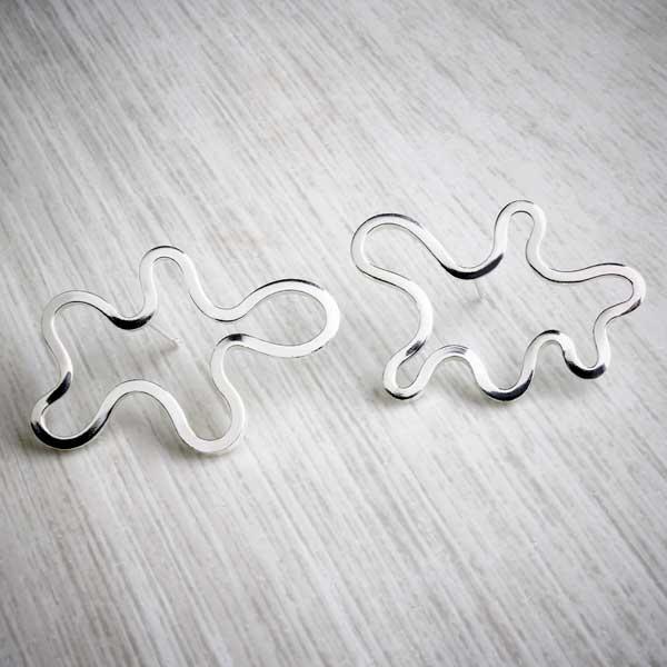 Silver abstract handmade studs by Alice Chandler. Image property of THE JEWELLERY MAKERS.-0