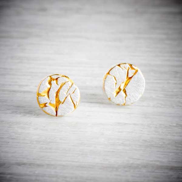 Silver studs with cracks, highlighted in gold, made by Becca Macdonald for THE JEWELLERY MAKERS-0